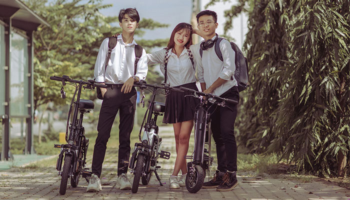 Xe đạp điện gấp gọn được nhiều học sinh, sinh viên lựa chọn 