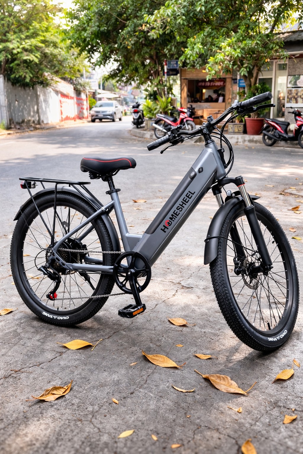 Xe đạp điện trợ lực HOMESHEEL C23 chính hãng – Pin tháo rời, đi 45KM Xe đạp điện trợ lực HOMESHEEL C23 màu xám, thiết kế khung thấp, pin tháo rời, bánh lớn, phù hợp đi làm và dạo phố.