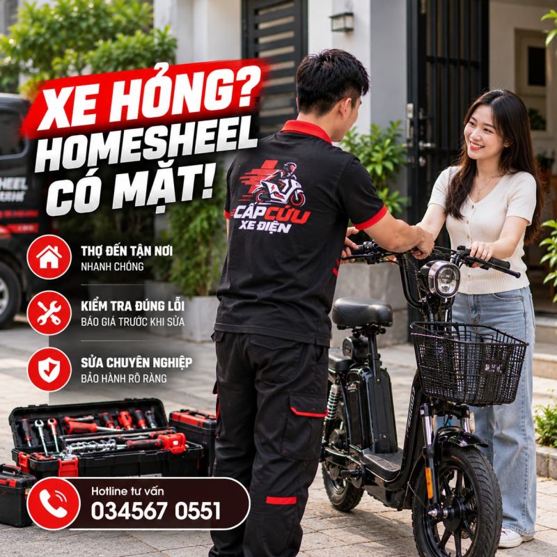 Kỹ thuật viên Cấp Cứu Xe Điện bàn giao xe đạp điện cho khách hàng tại nhà ở TP.HCM.